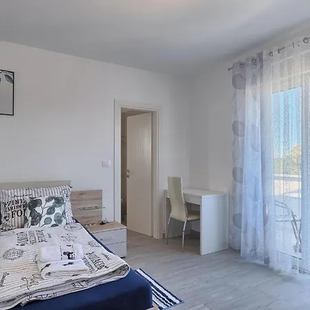 Zirdum Casa de Férias Poreč