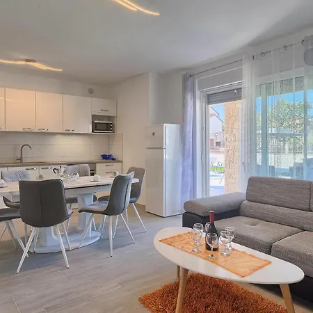 Zirdum Holiday home Porec