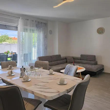 Holiday home Zirdum *