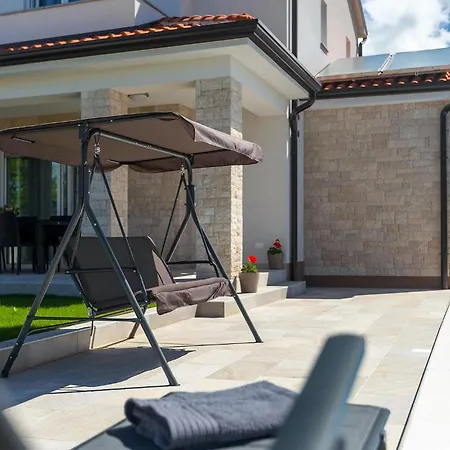 Holiday home Zirdum Porec