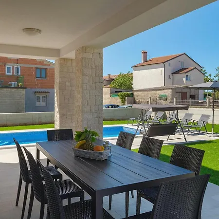 Ferienhaus Zirdum Poreč