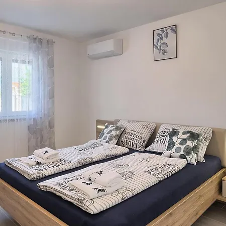 Zirdum Holiday home Porec