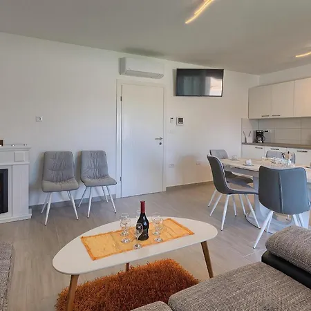 Holiday home Zirdum Porec